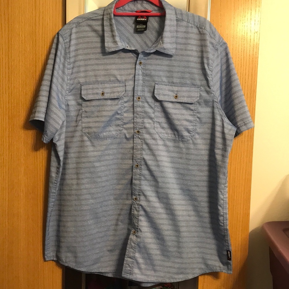 Gerry XXL Men’s short sleeve button up blue and white stripe shirt